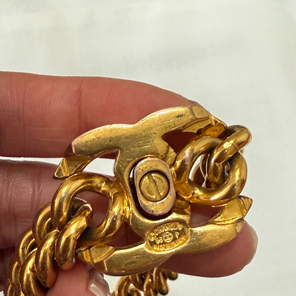 CHANEL CC Turnlock Gold Chain Bracelet - Picture 11 of 12
